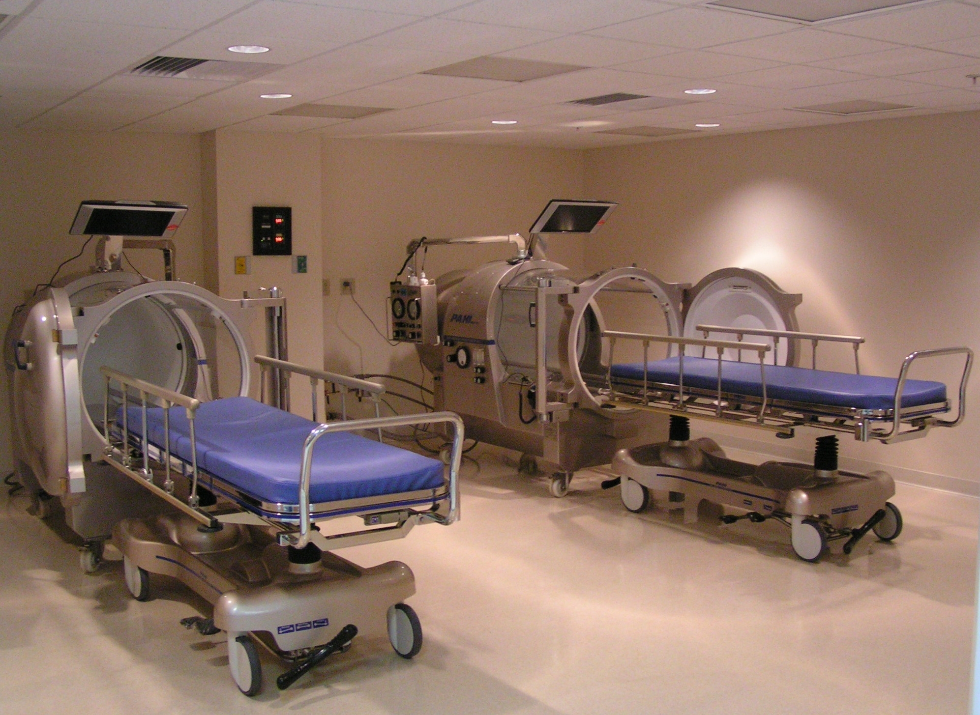 Hyperbaric Oxygen Therapy Chamber